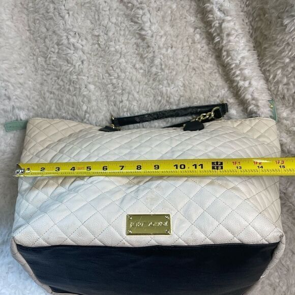 Betsey Johnson beige quilted large tote with black bow accent mint green… - Picture 9 of 16